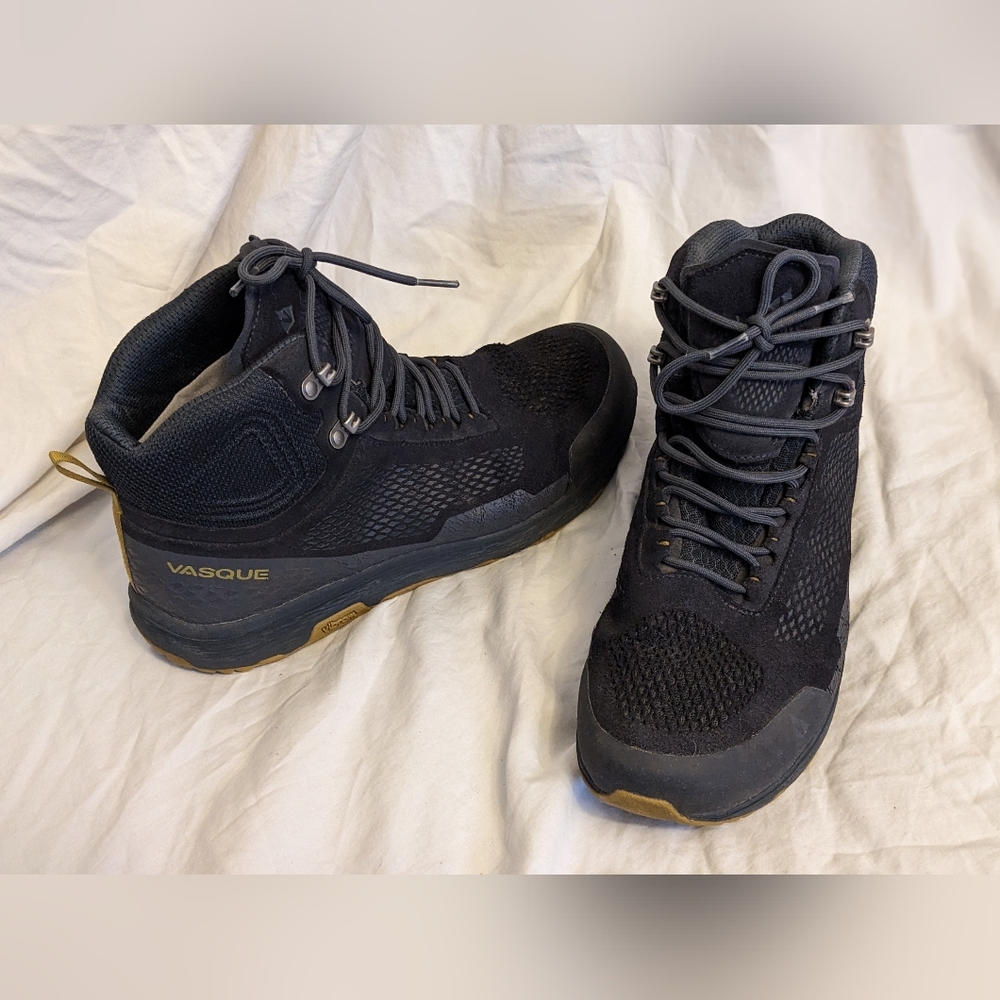 Vasque Breeze LT NTX hiking boots men's 10.5 Vibram sole